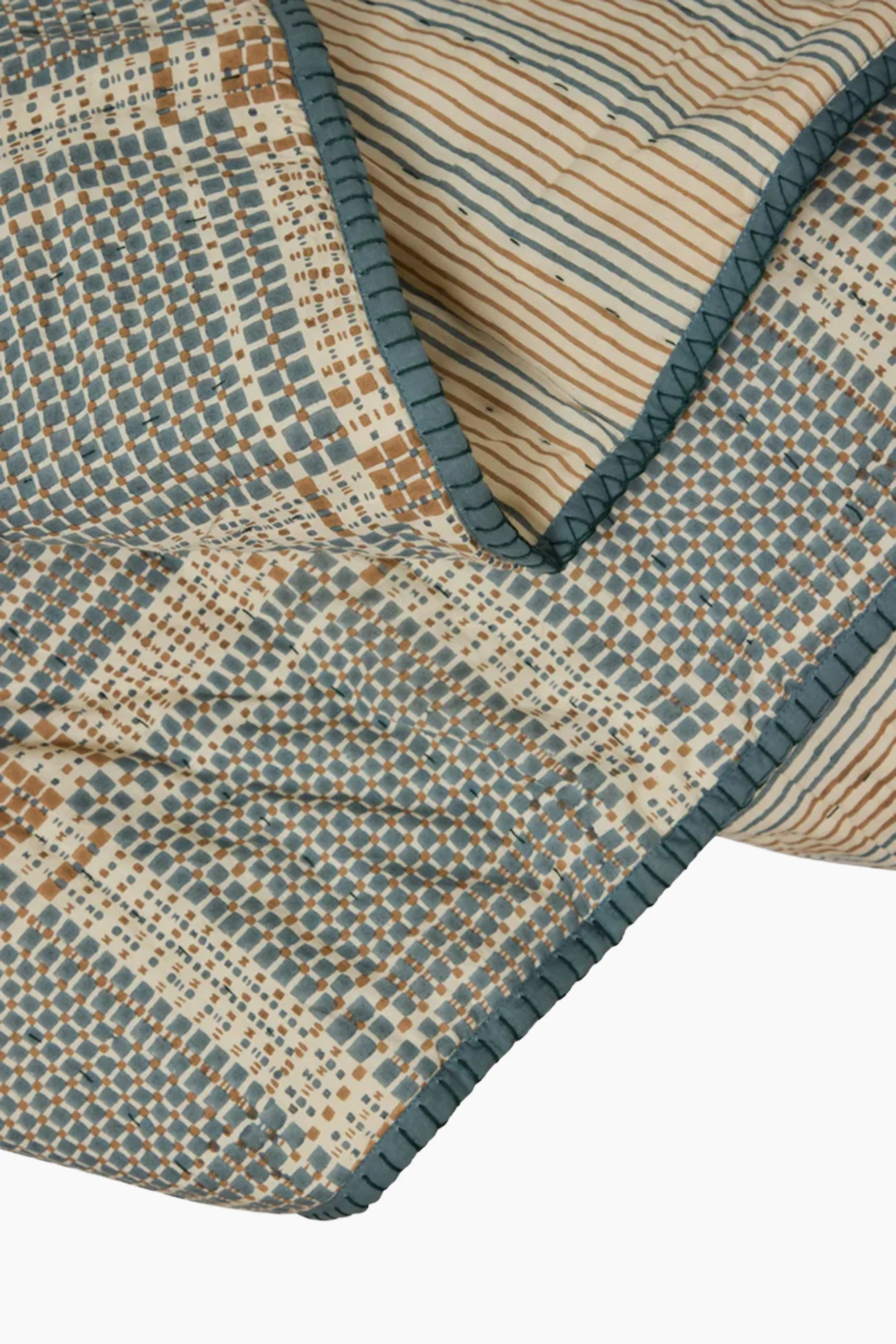 Acadia Throw - Image 2