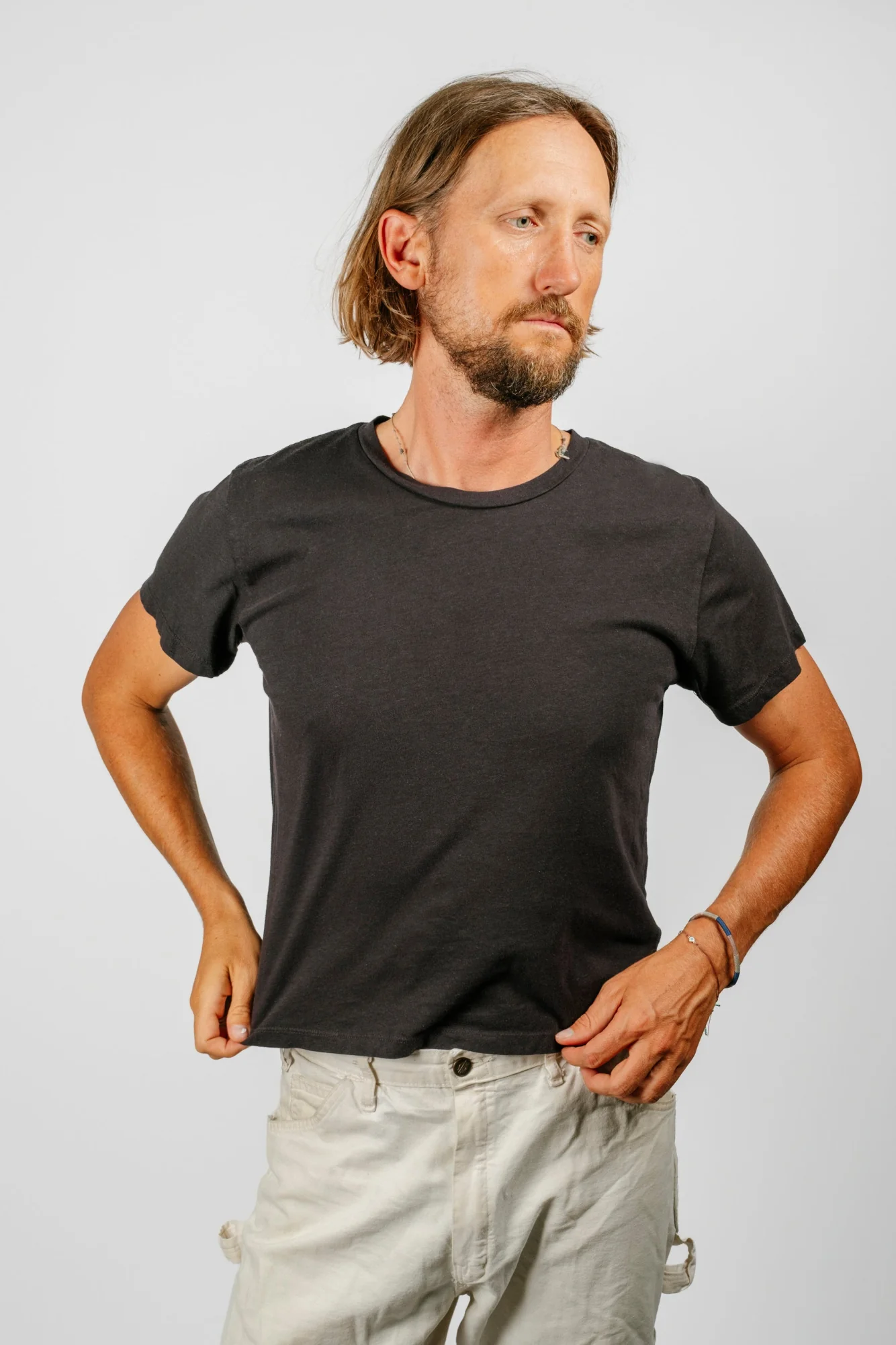 Cropped Lorel Tee | Black - Image 7