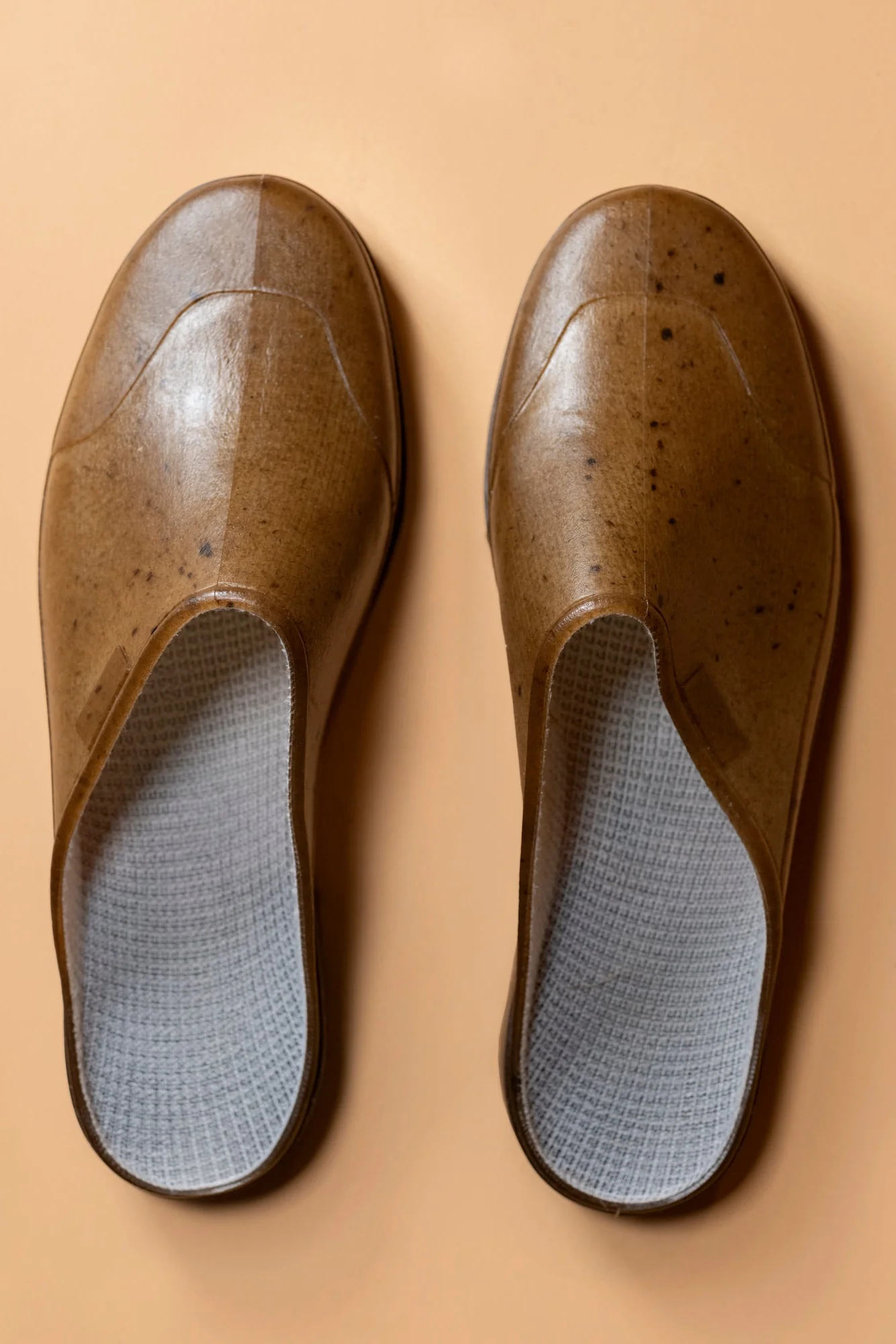 French Recycled Hemp Mules in Sepia - Image 8