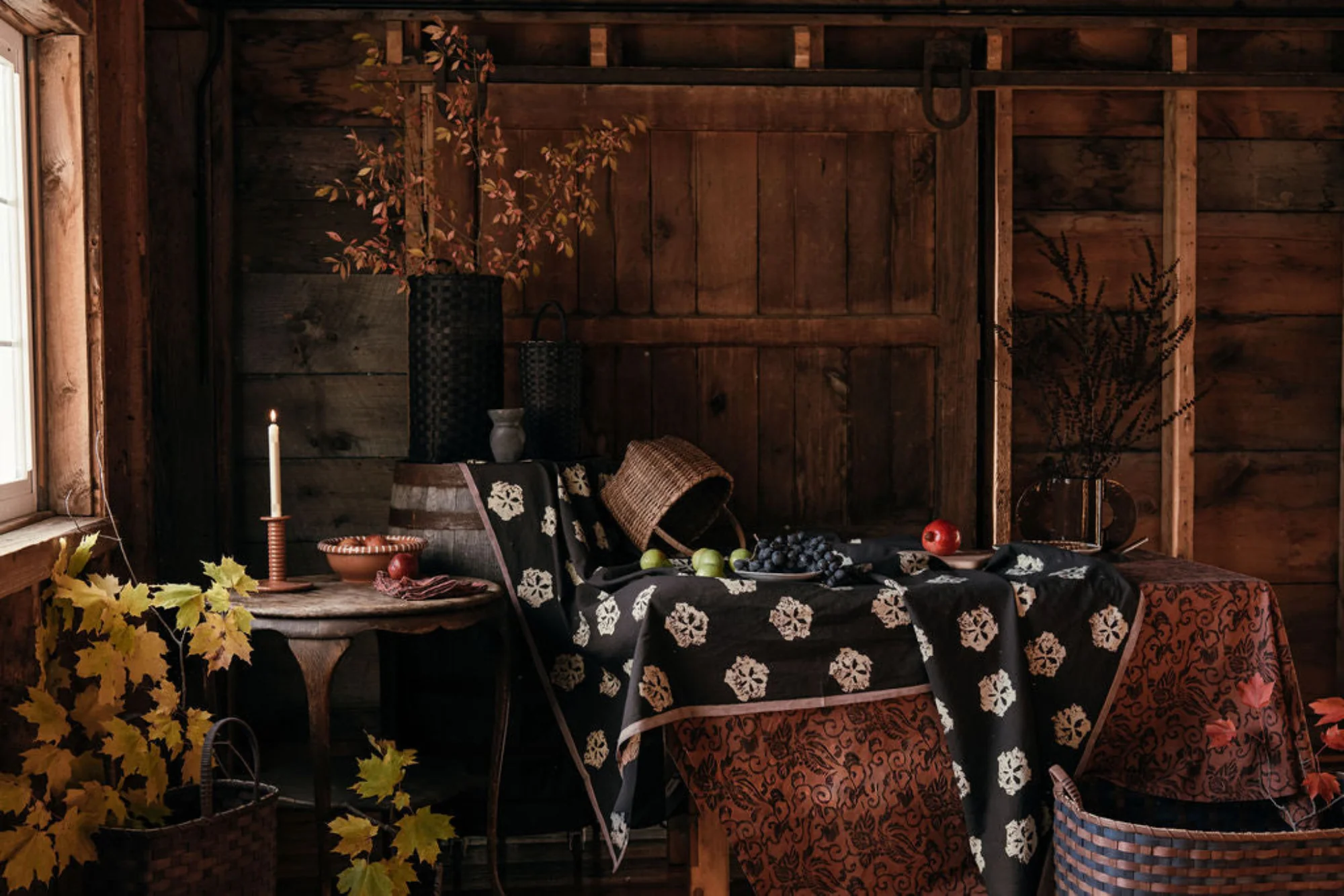 Leaflet Tablecloth - Image 3