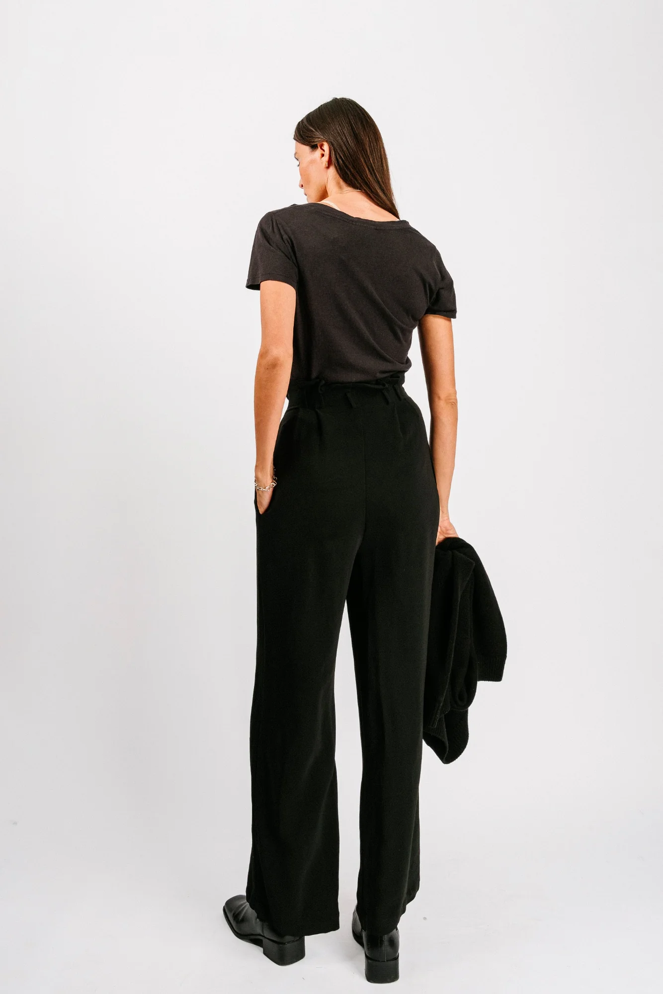 Paige V-Neck Tee | Black - Image 5