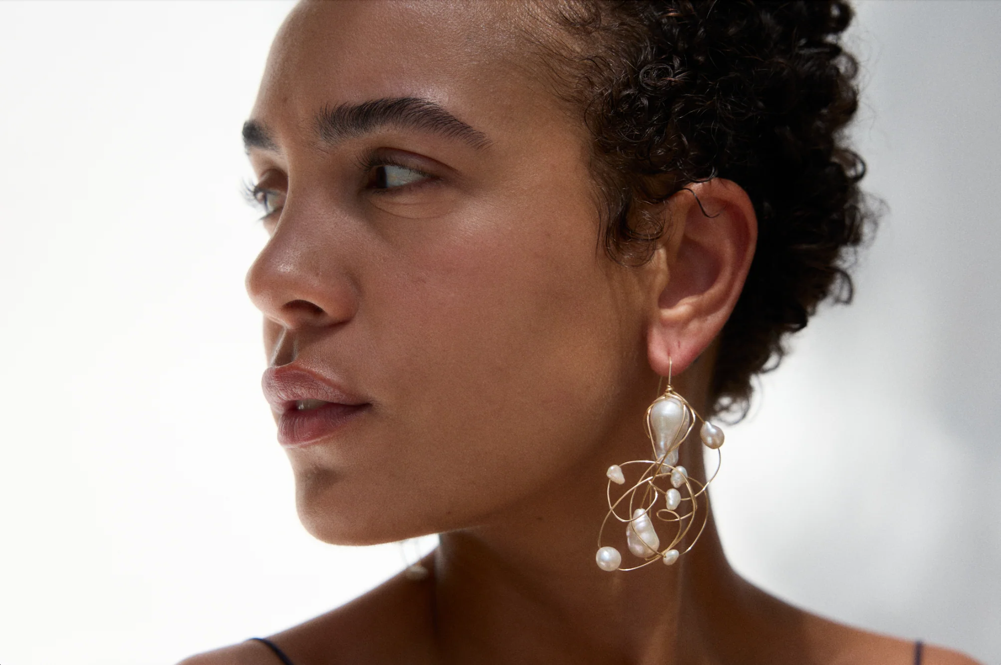 Woven Baroque Pearl Earrings - Image 4